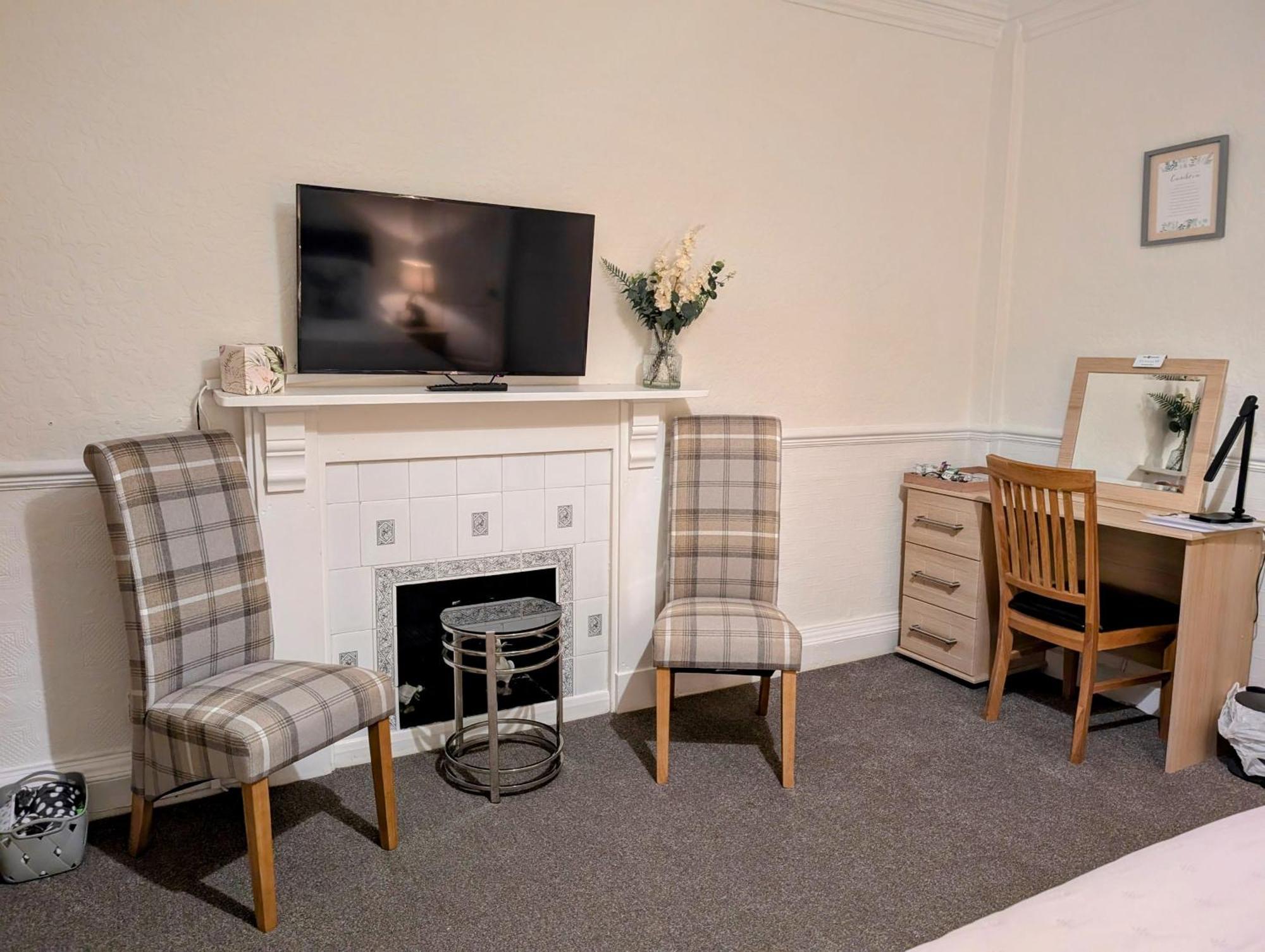 Graham Arms Inn Longtown 外观 照片